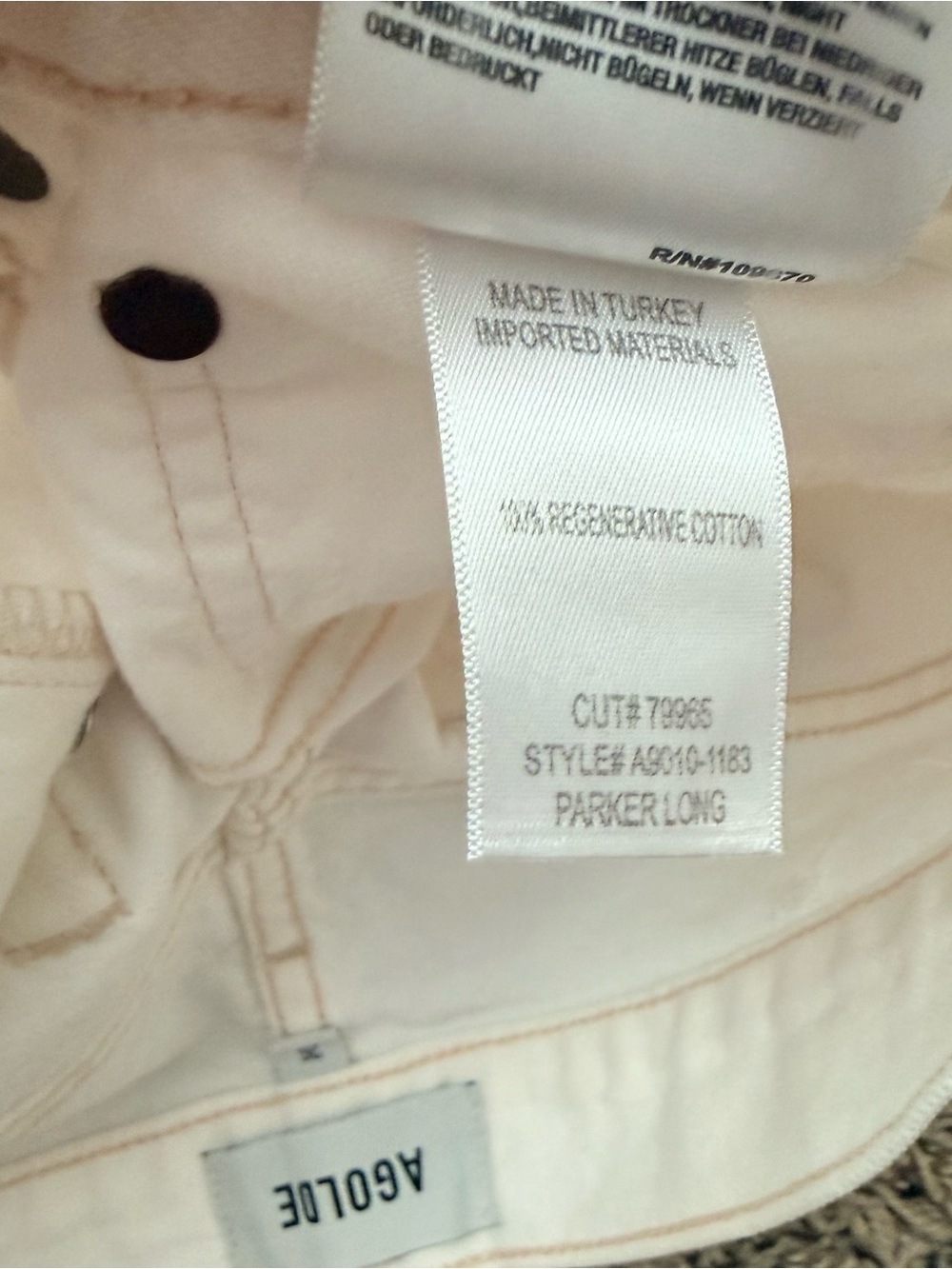 AGOLDE Parker Long Short In Panna Cotta - Size 26 - Picture 6 of 6